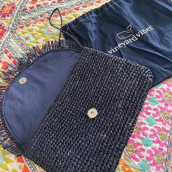 Vineyard Vines Straw Crossbody EUC - Picture 2 of 3